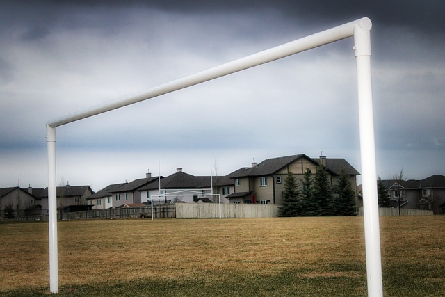 並在關鍵時 並在關鍵時